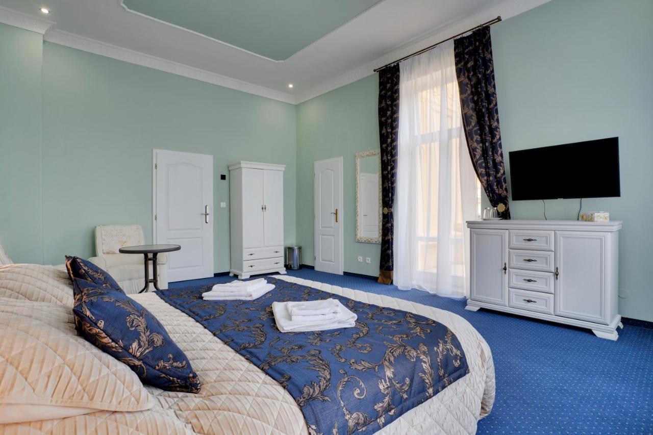 Aphrodite Hotel Marianske Lazne Exterior photo